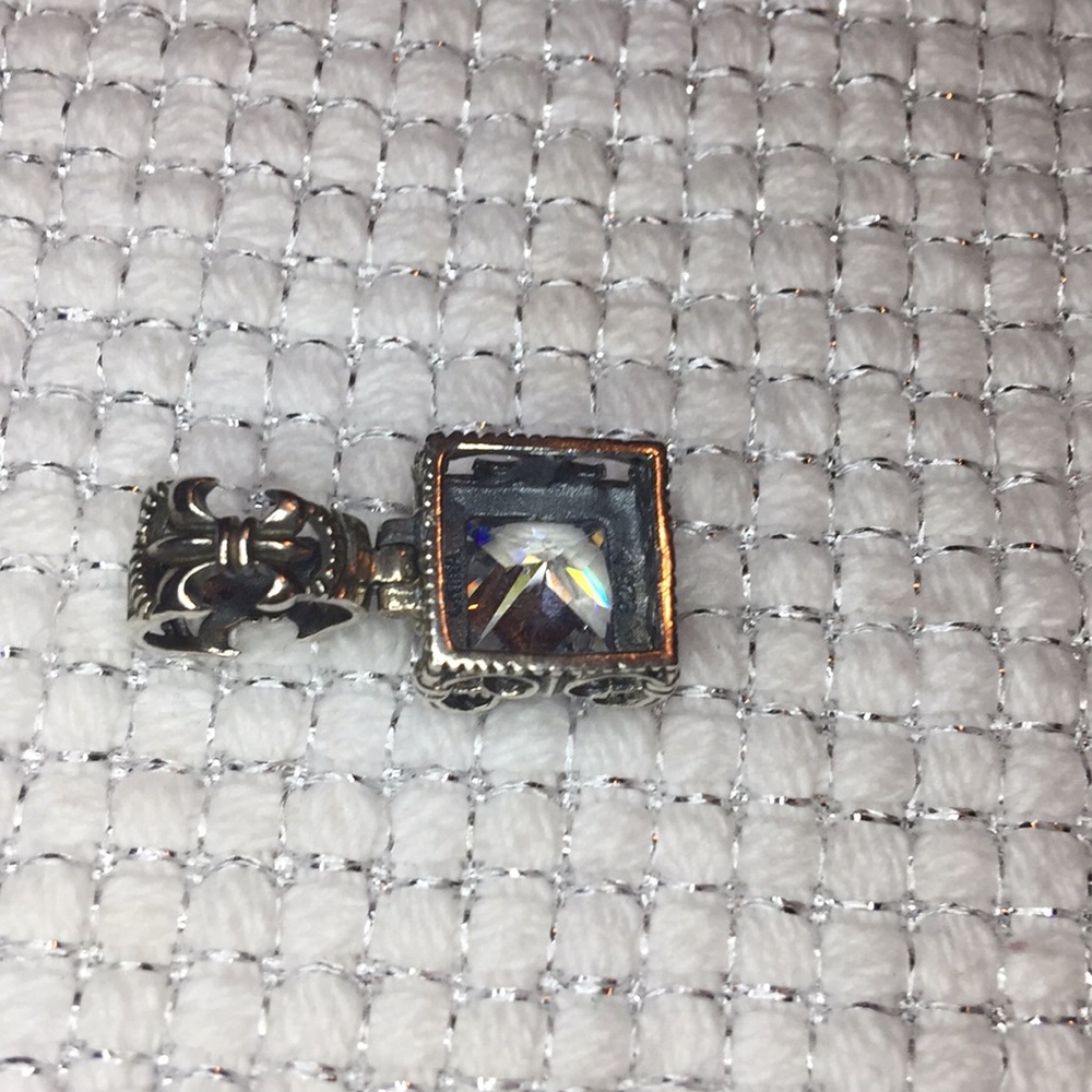 Pendant - Picture 3 of 3